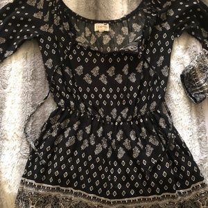 Black & White Paisley off-shoulder romper, juniors/girls L, women’s S/M
